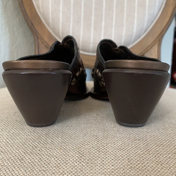 NWOT BCBGirls Western Mule - Picture 12 of 14